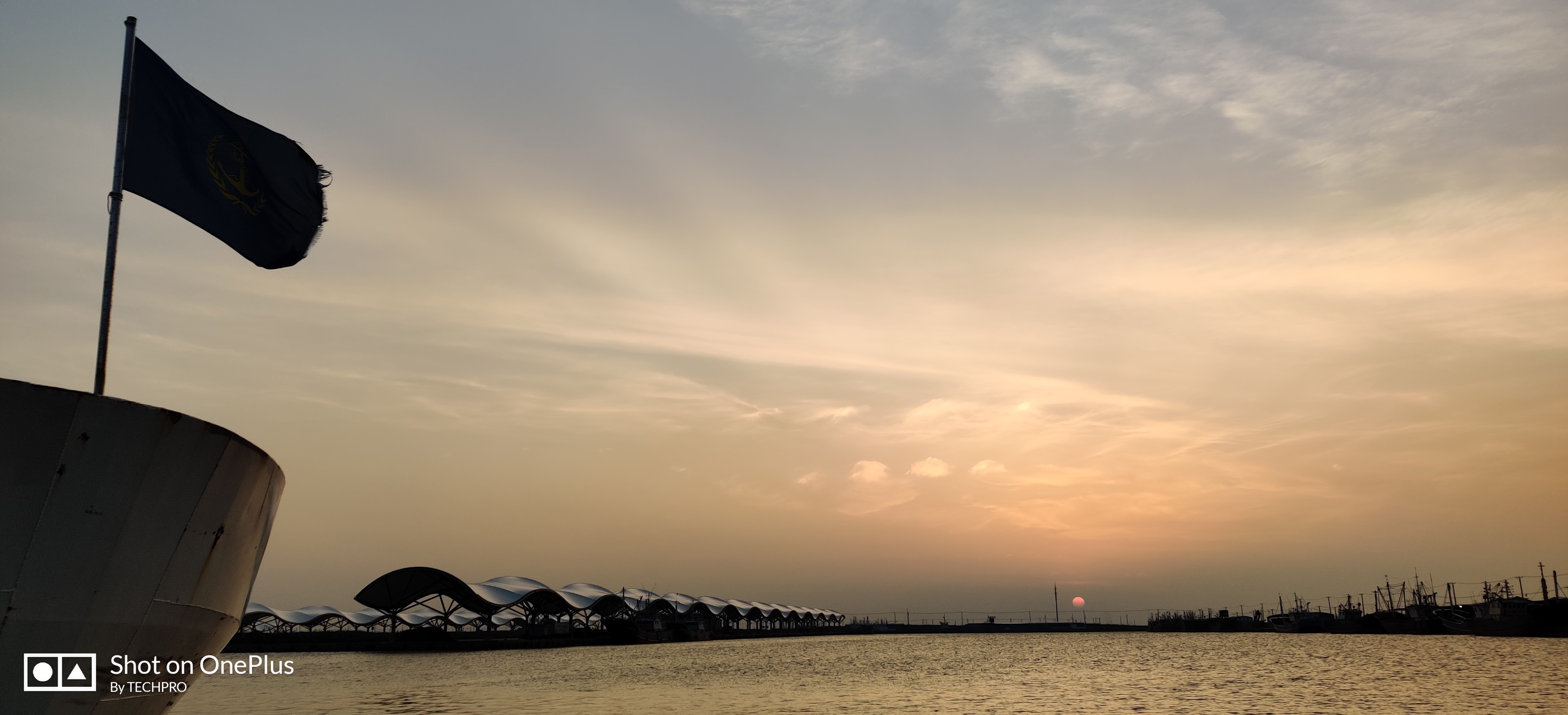 「KO眾生」一加7真實力酷感體驗-鋒巢網(wǎng)