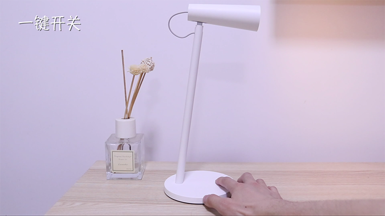 從此照明不用線！米家充電臺燈體驗-鋒巢網(wǎng)