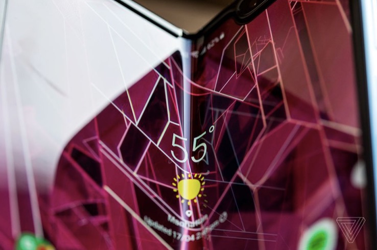 三星明年將推出更便宜、更薄、可折疊的“方形”手機(jī)-鋒巢網(wǎng)