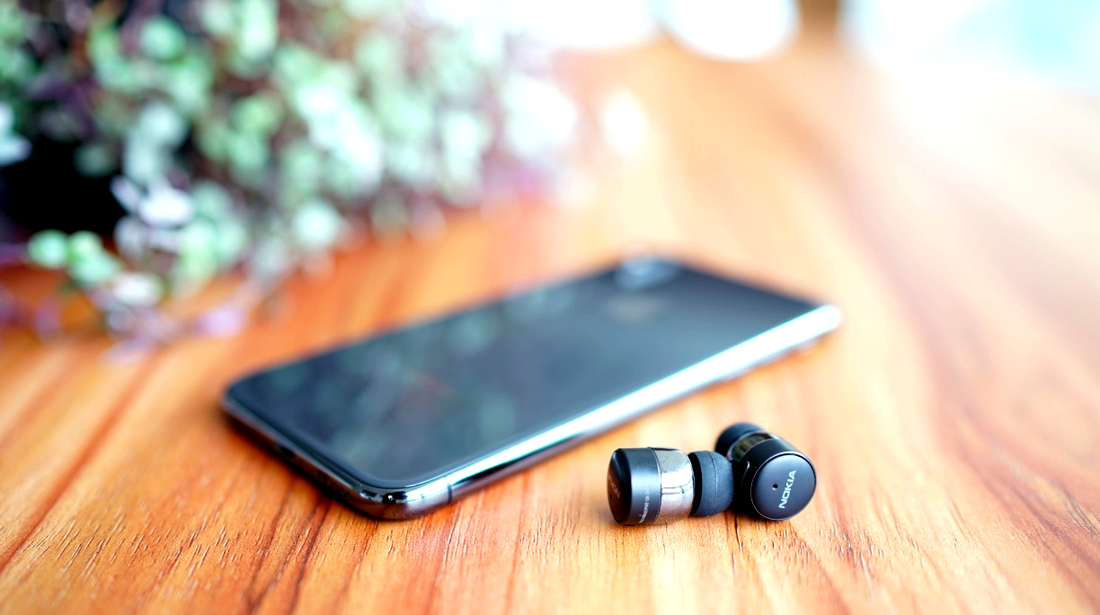 超強(qiáng)降噪真的香：Nokia BH-705真無線藍(lán)牙耳機(jī)圖賞體驗(yàn)-鋒巢網(wǎng)