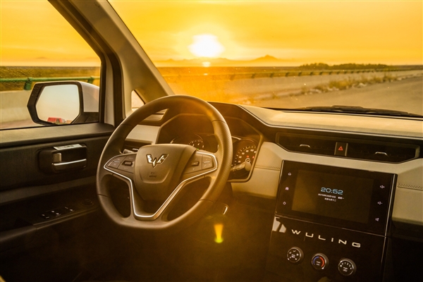 五菱宏光又進(jìn)化，五座版下月上市！-鋒巢網(wǎng)