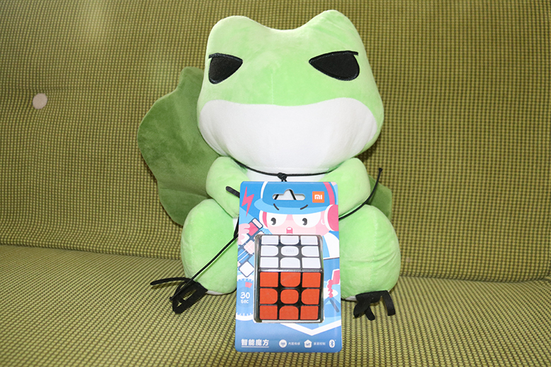 三分鐘教會你復(fù)原魔方！小米智能魔方圖賞-鋒巢網(wǎng)