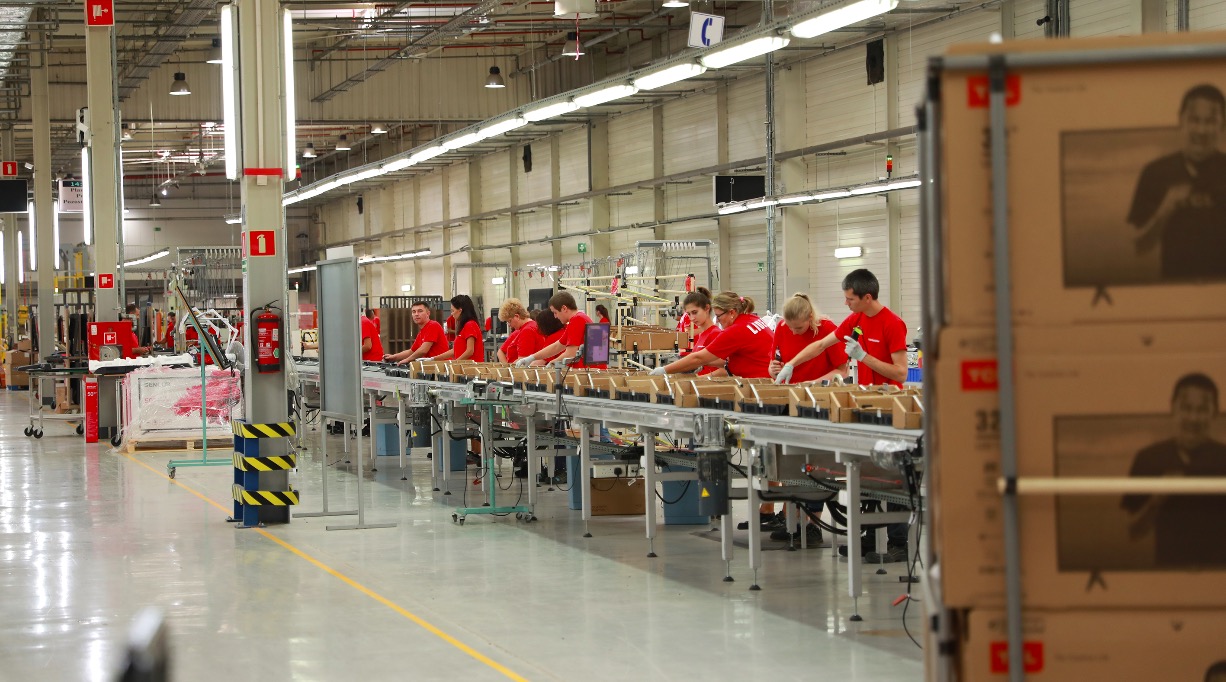 實(shí)力狙擊疫情，TCL電子2019年銷量創(chuàng)新高-鋒巢網(wǎng)