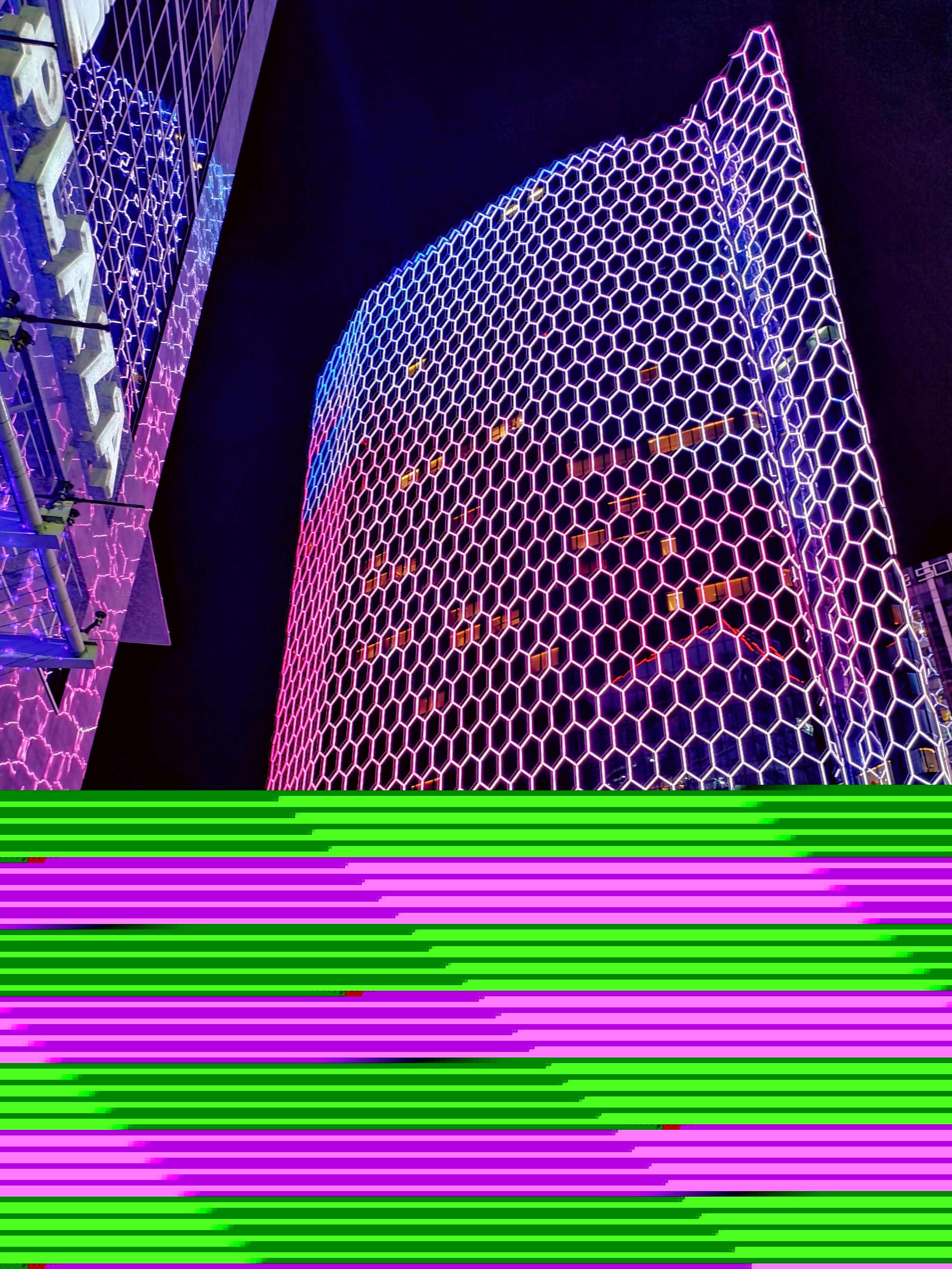 榮耀X10抑制炫光細節(jié)真實:4000萬RYYB高感光夜拍體驗-鋒巢網(wǎng)