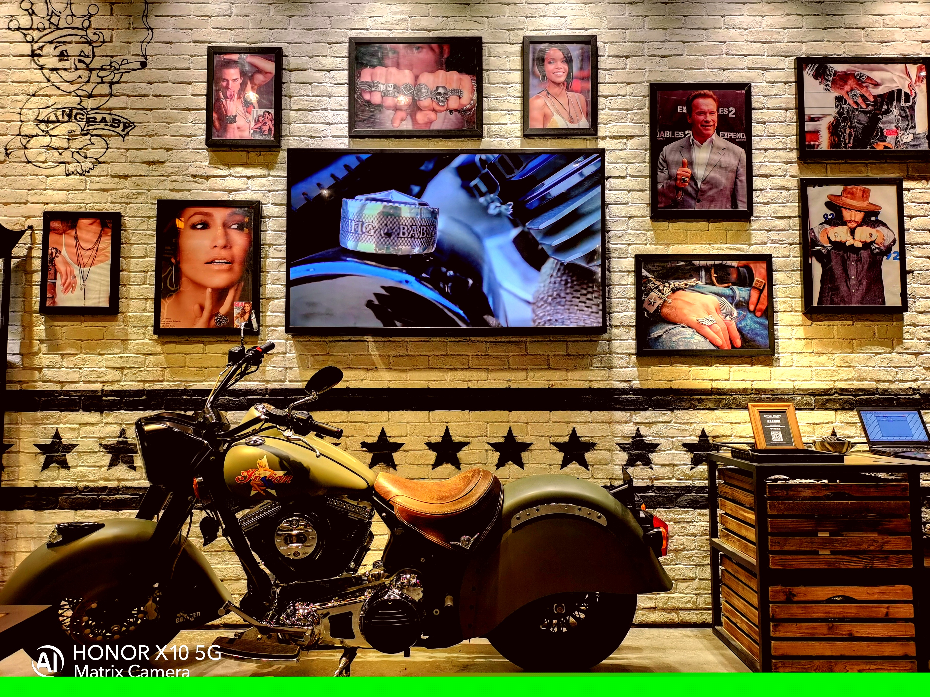 榮耀X10抑制炫光細節(jié)真實:4000萬RYYB高感光夜拍體驗-鋒巢網(wǎng)