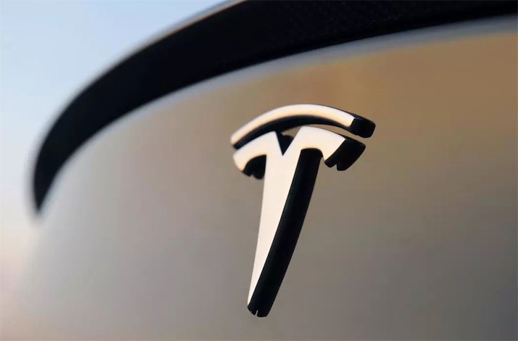 特斯拉認(rèn)定拼多多團(tuán)購構(gòu)成轉(zhuǎn)賣 律師：車主應(yīng)向商家索賠-鋒巢網(wǎng)