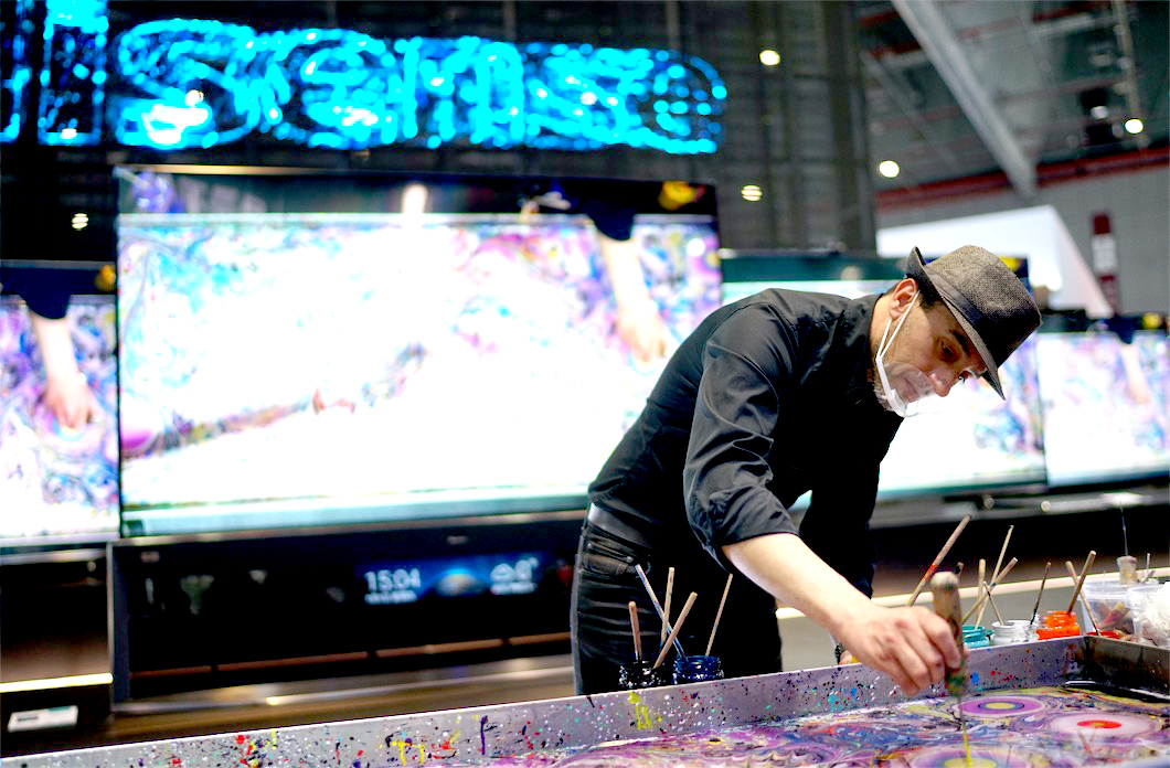 AWE2021：鋒巢網(wǎng)探館海信ULED，詮釋場(chǎng)景極致化-鋒巢網(wǎng)