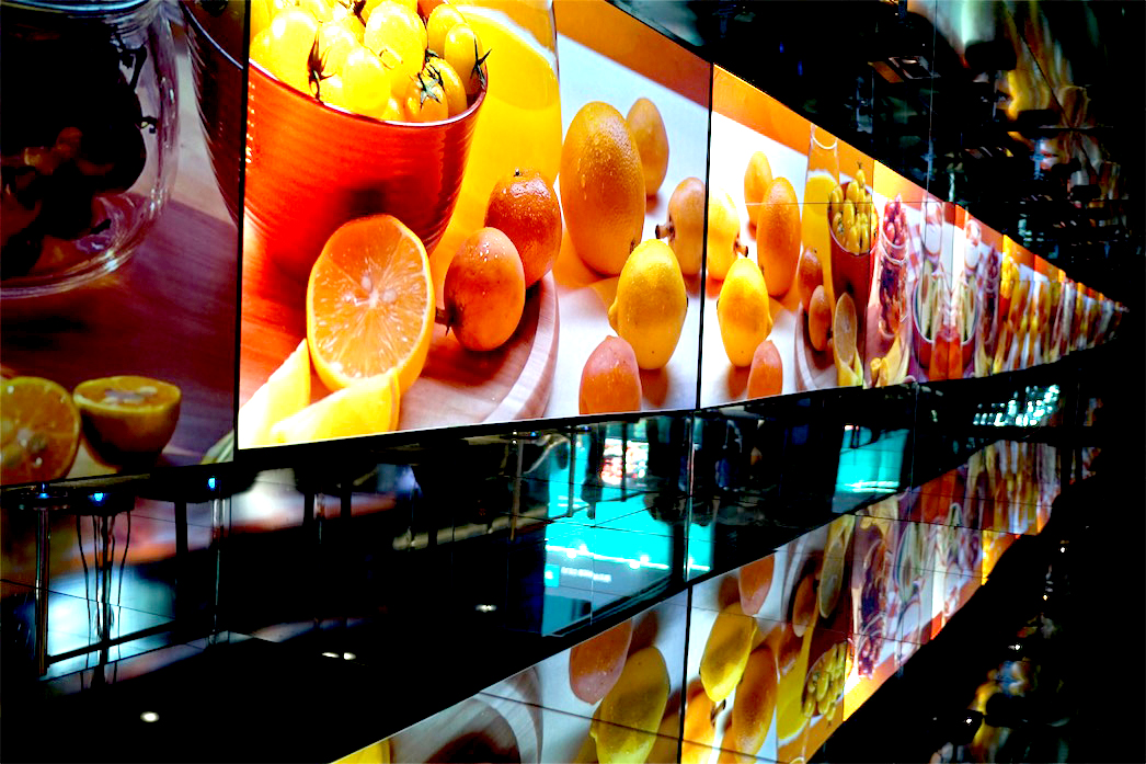 AWE2021：鋒巢網(wǎng)探館海信ULED，詮釋場(chǎng)景極致化-鋒巢網(wǎng)