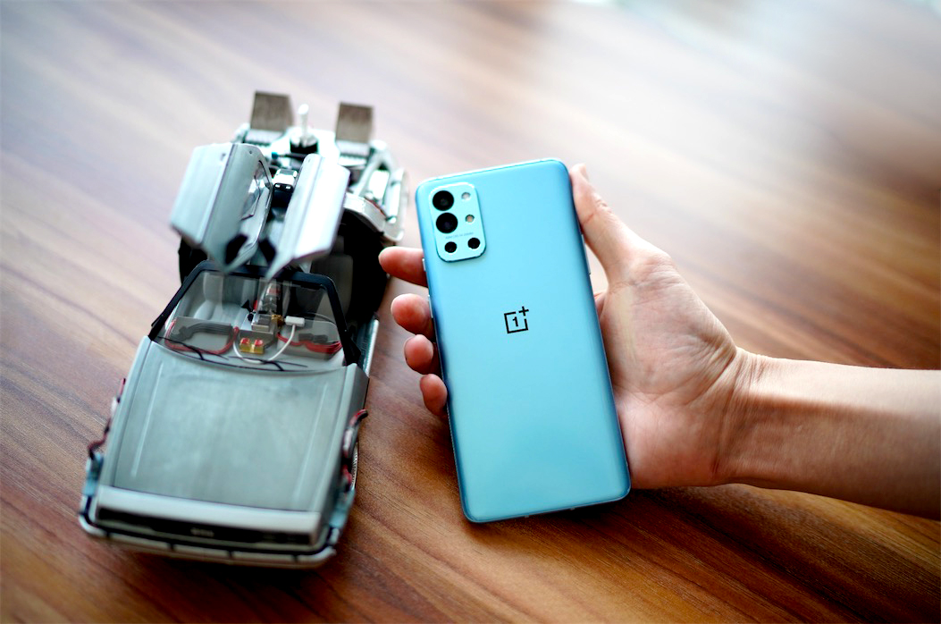 一加9R體驗(yàn)：獨(dú)創(chuàng)手游肩鍵，讓你停不下來的游戲沉浸感-鋒巢網(wǎng)