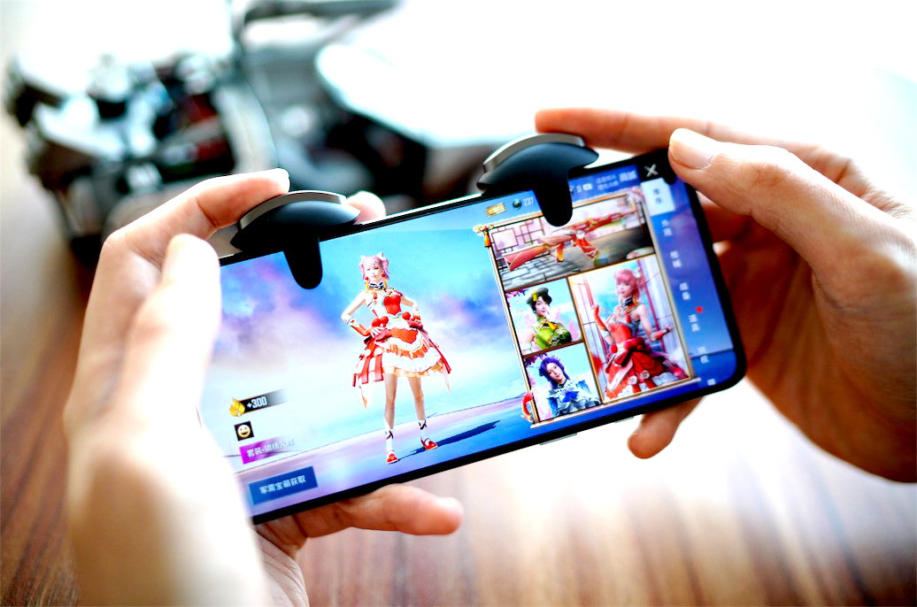 一加9R體驗(yàn)：獨(dú)創(chuàng)手游肩鍵，讓你停不下來的游戲沉浸感-鋒巢網(wǎng)