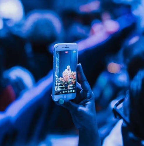 老年人“上網(wǎng)”有多難？-鋒巢網(wǎng)