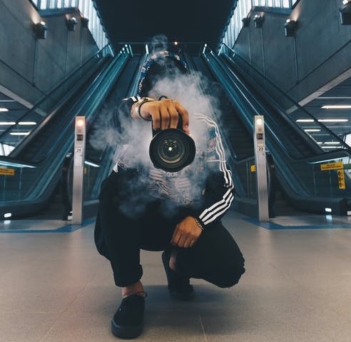 年輕人為“靈魂”付費-鋒巢網(wǎng)