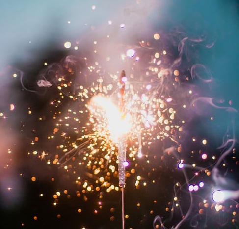 王思聰：爆款女友制造機-鋒巢網(wǎng)