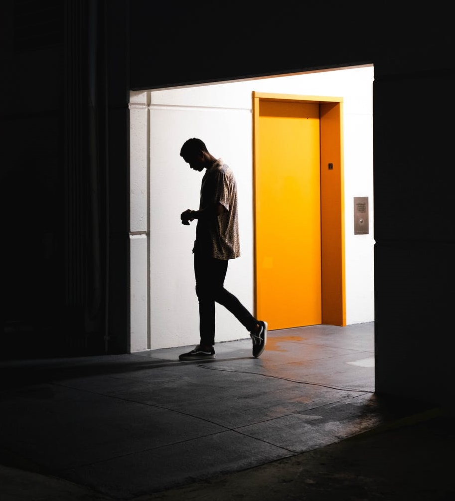 頂流主播,何去何從?-鋒巢網(wǎng)