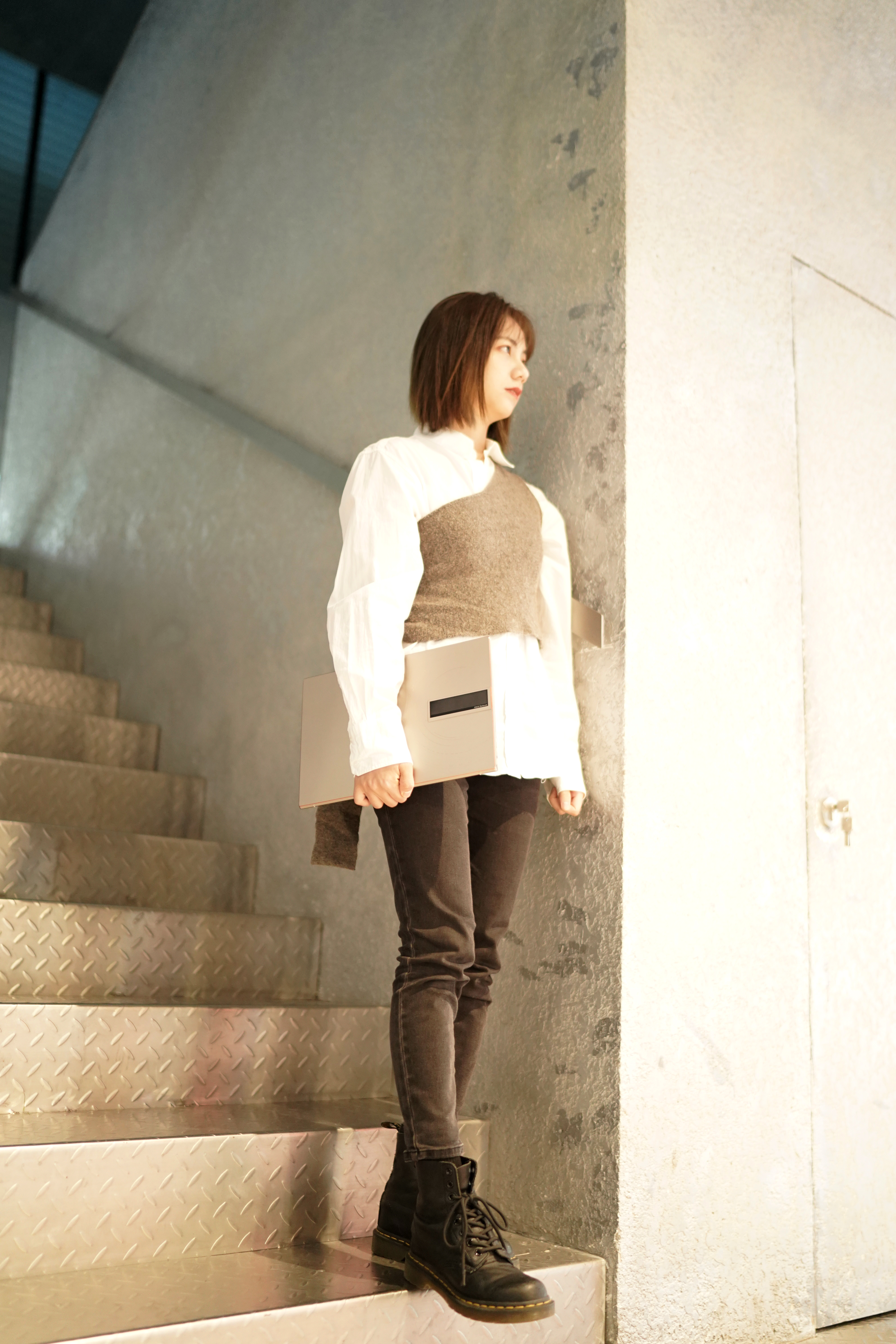 迷你屏+OLED好屏：個(gè)性專業(yè)兩手抓 華碩靈耀X 14專業(yè)好屏體驗(yàn)-鋒巢網(wǎng)