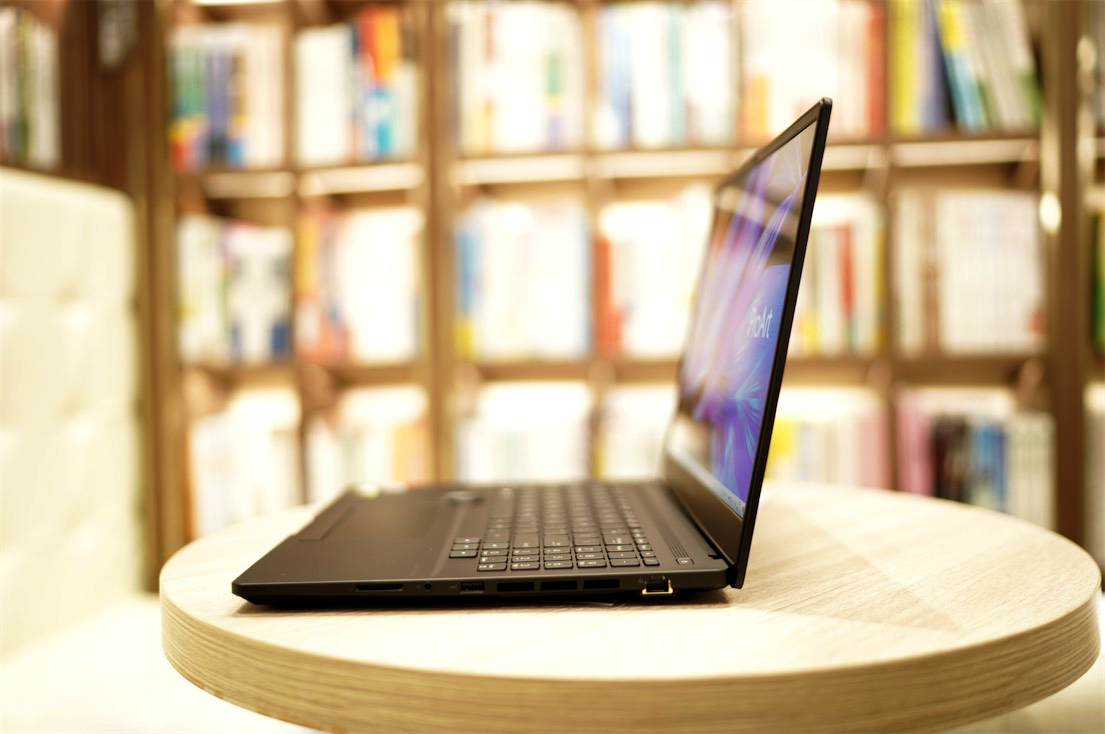 華碩ProArt 創(chuàng)16體驗(yàn)：全新交互+頂級(jí)屏幕 更匹配創(chuàng)作的筆記本-鋒巢網(wǎng)